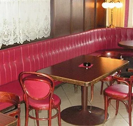 Hotel C+m+b